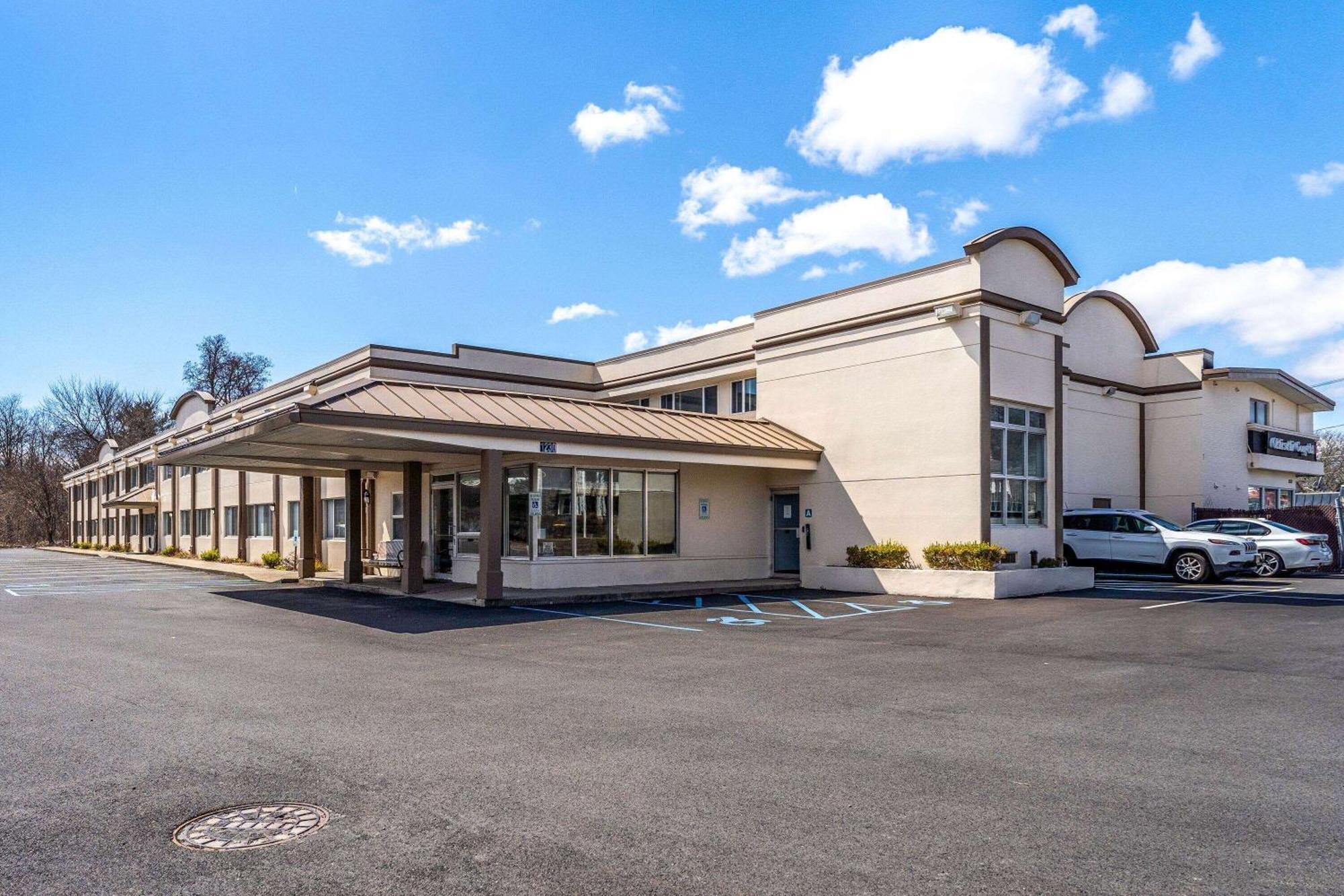 Days Inn By Wyndham Albany Suny Exterior foto